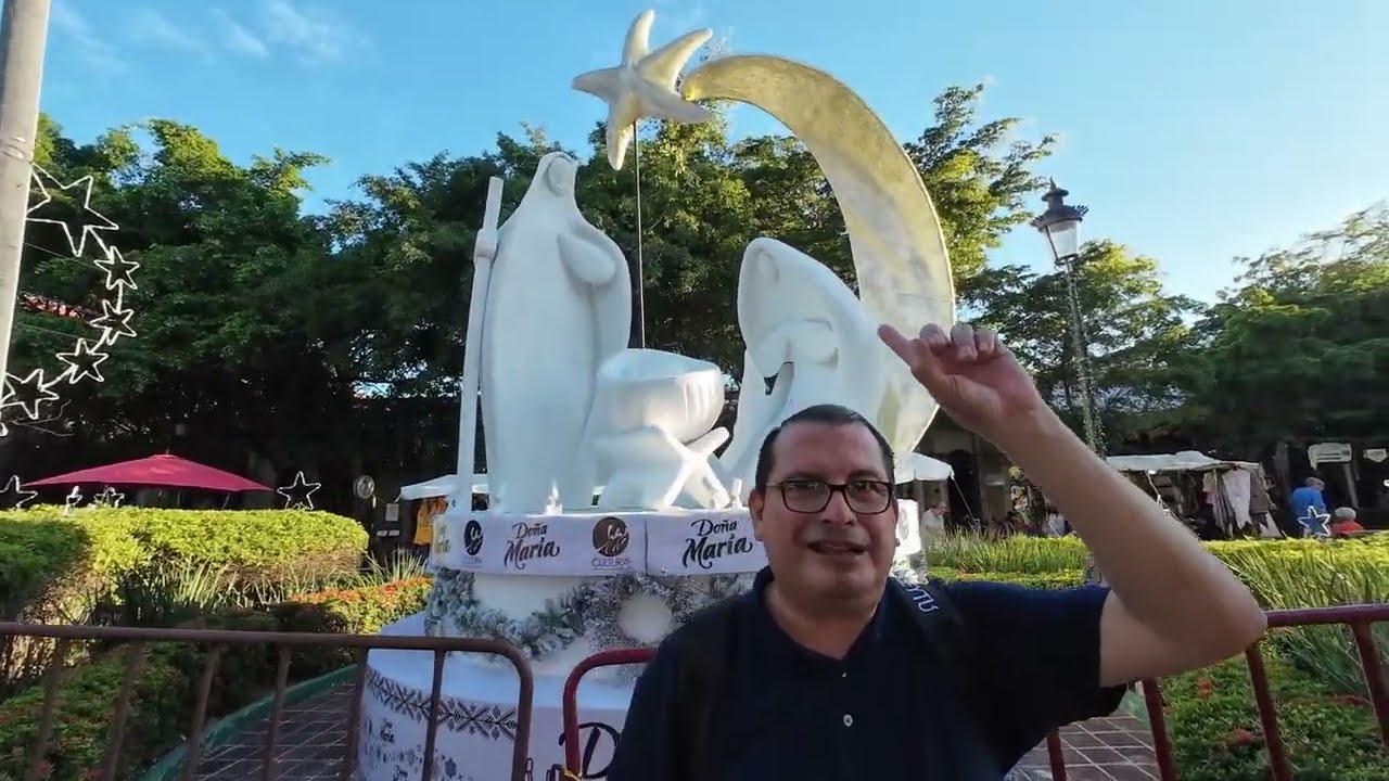 Sali de la Lázaro y fui a la Iglésia antes del cumpleaños de la virgen