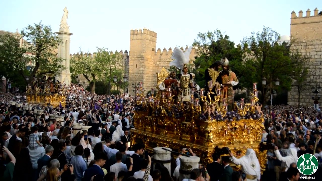 Redención,San Gonzalo y Cigarreras en la Plaza del Triunfo | Santo Entierro Grande Sevilla 2023