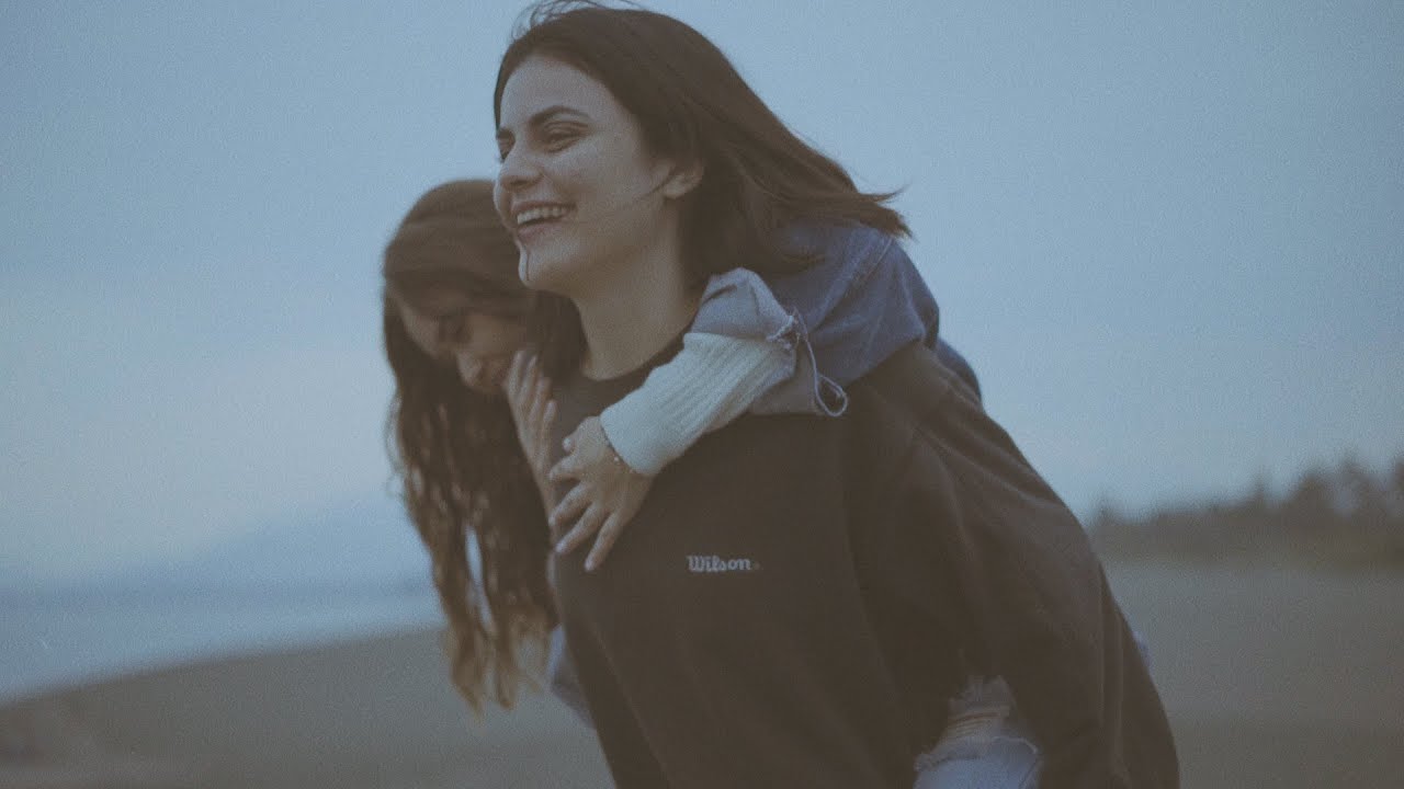 No Necesitamos Más - Silvia & Karmen (Video Oficial)