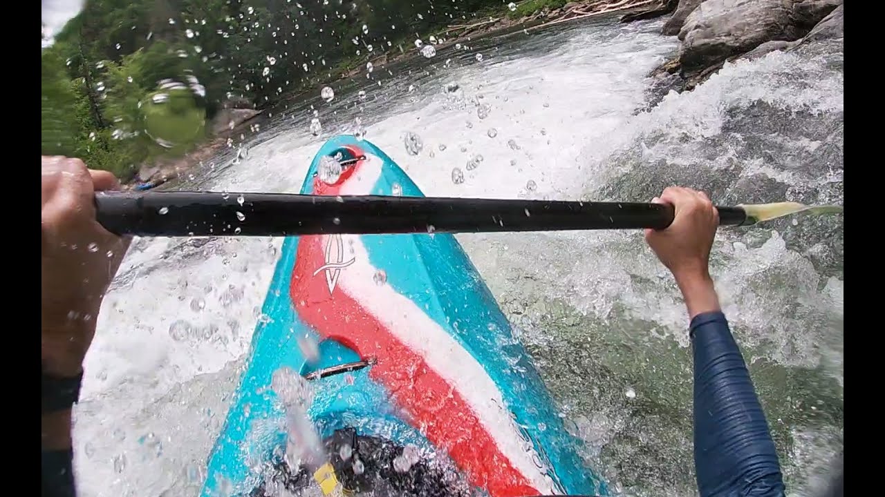 Chattooga Section 4 Whitewater Kayaking (1.6ft; Phantom)