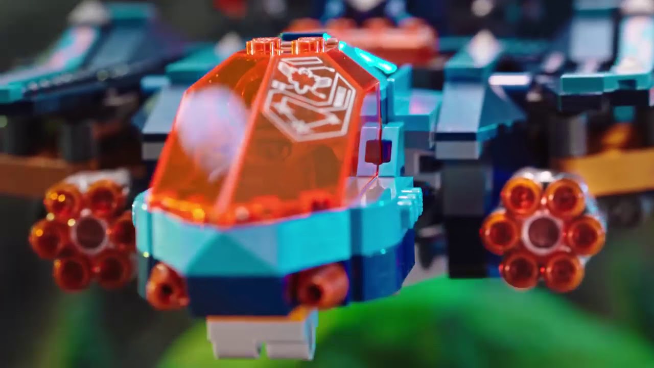 Lego Nexo Knights 2017 Clay&rsquo;s Fighter Falcon vs  Three Brothers Commercial