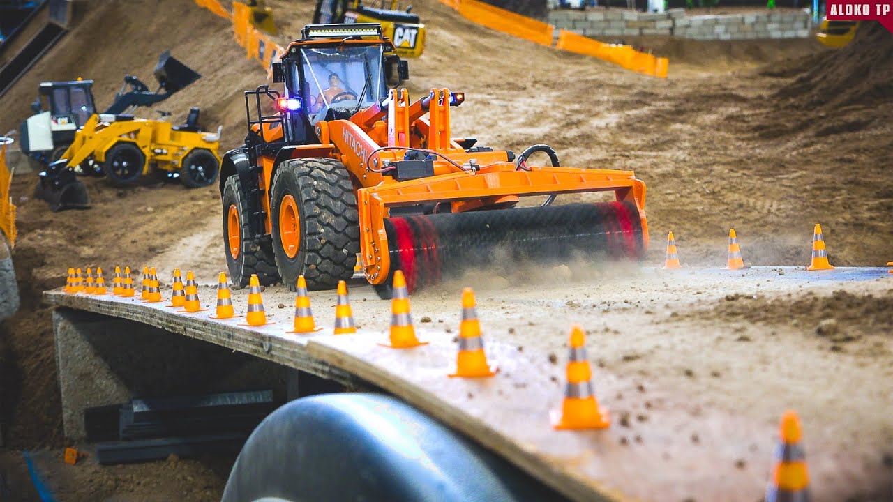 Ultra-Realistic RC Construction – Sweeping Loader and More!