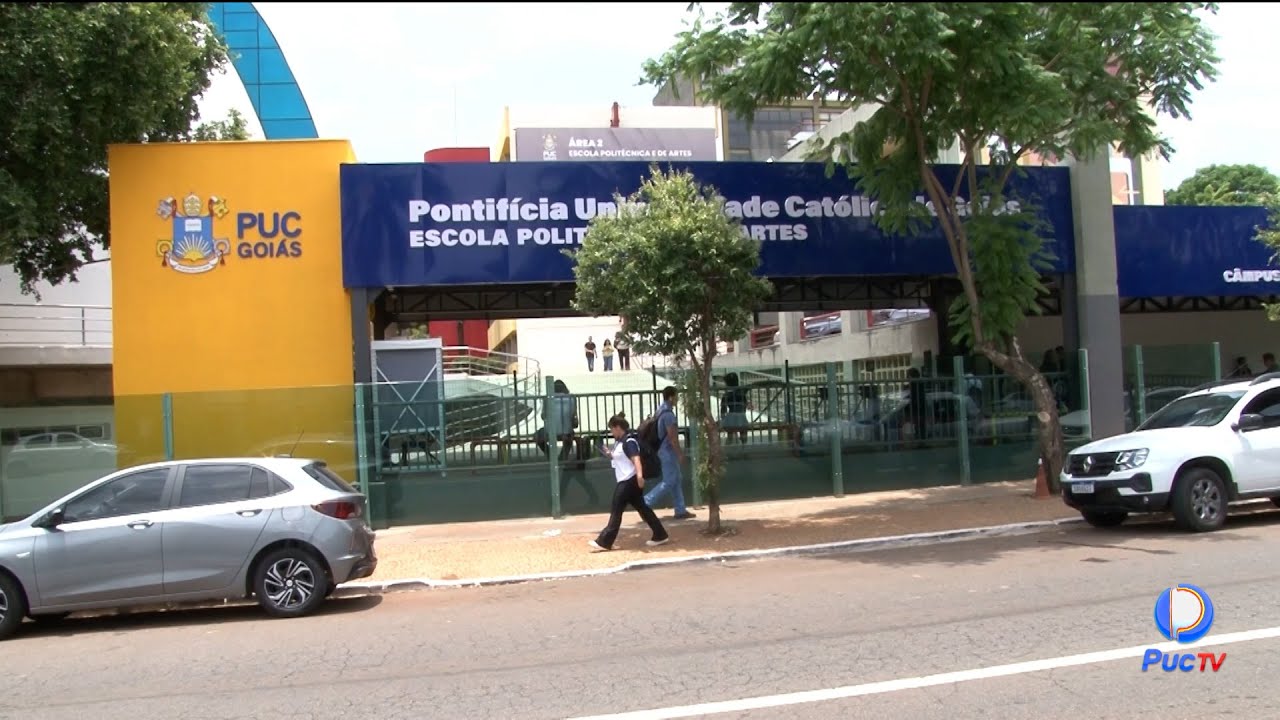 ESTUDANTES REALIZAM VESTIBULAR GERAL DA PUC GOI&Aacute;S