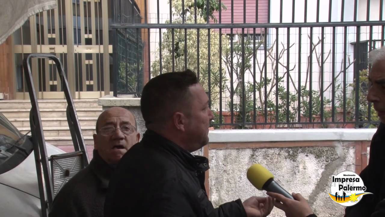 Tommaso Dragotto al mercatino di 'Villaggio Santa Rosalia'