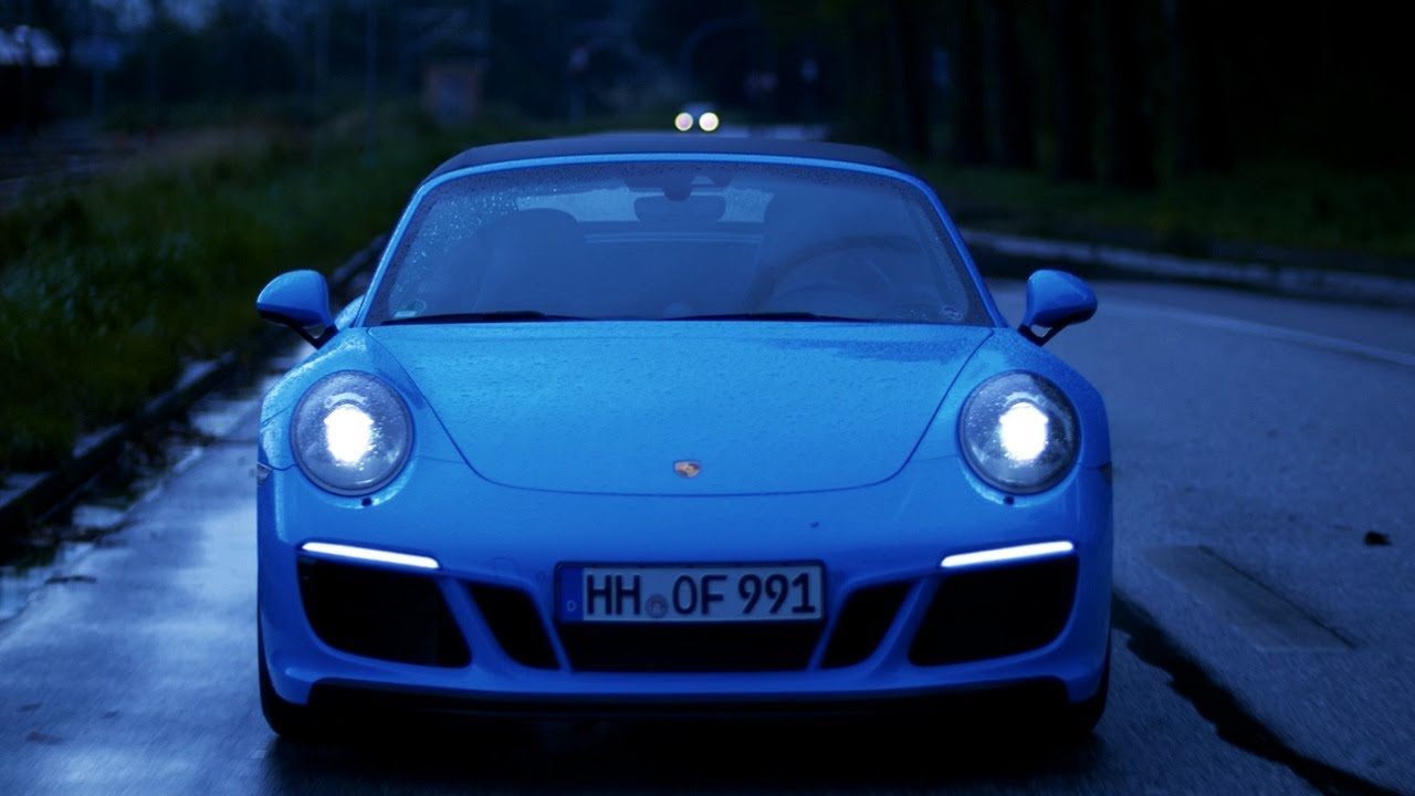 Unterwegs mit dem Porsche 911 Carrera GTS in rivierablau