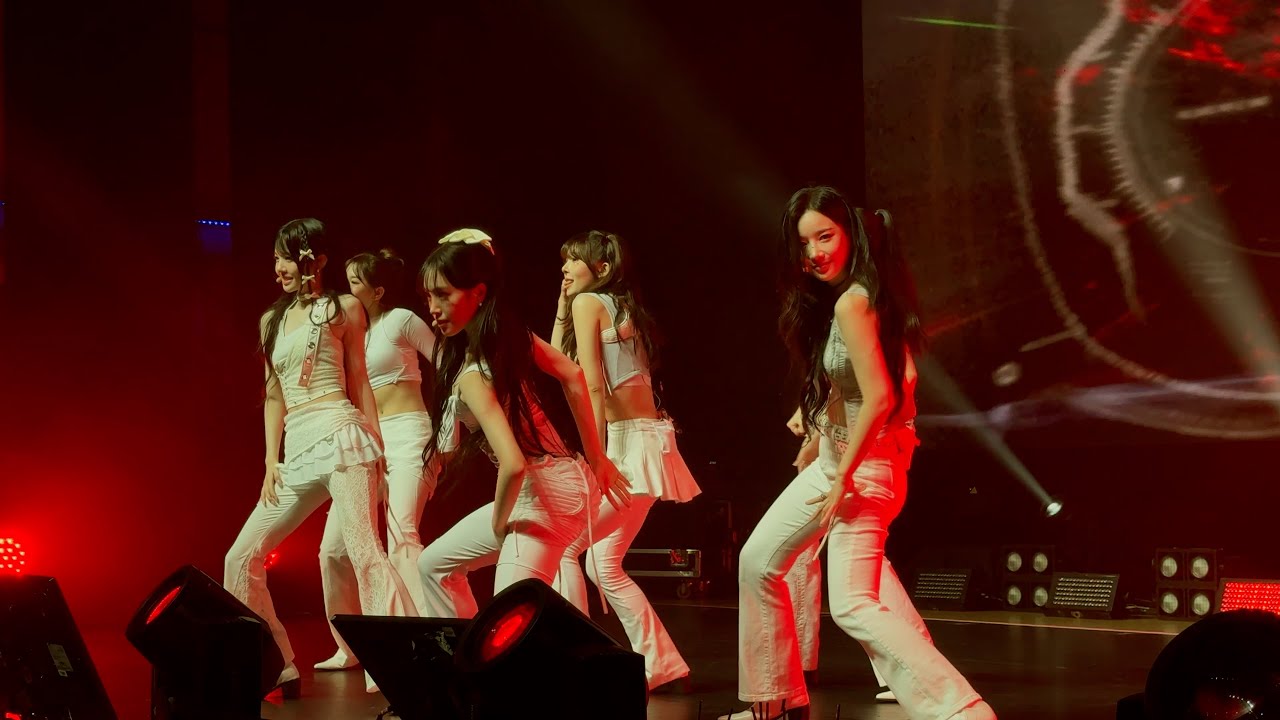 tripleS (트리플에스) - Hit The Floor | 250919 | tripleS Alphie World Tour LA | 4K Fancam (직캠)