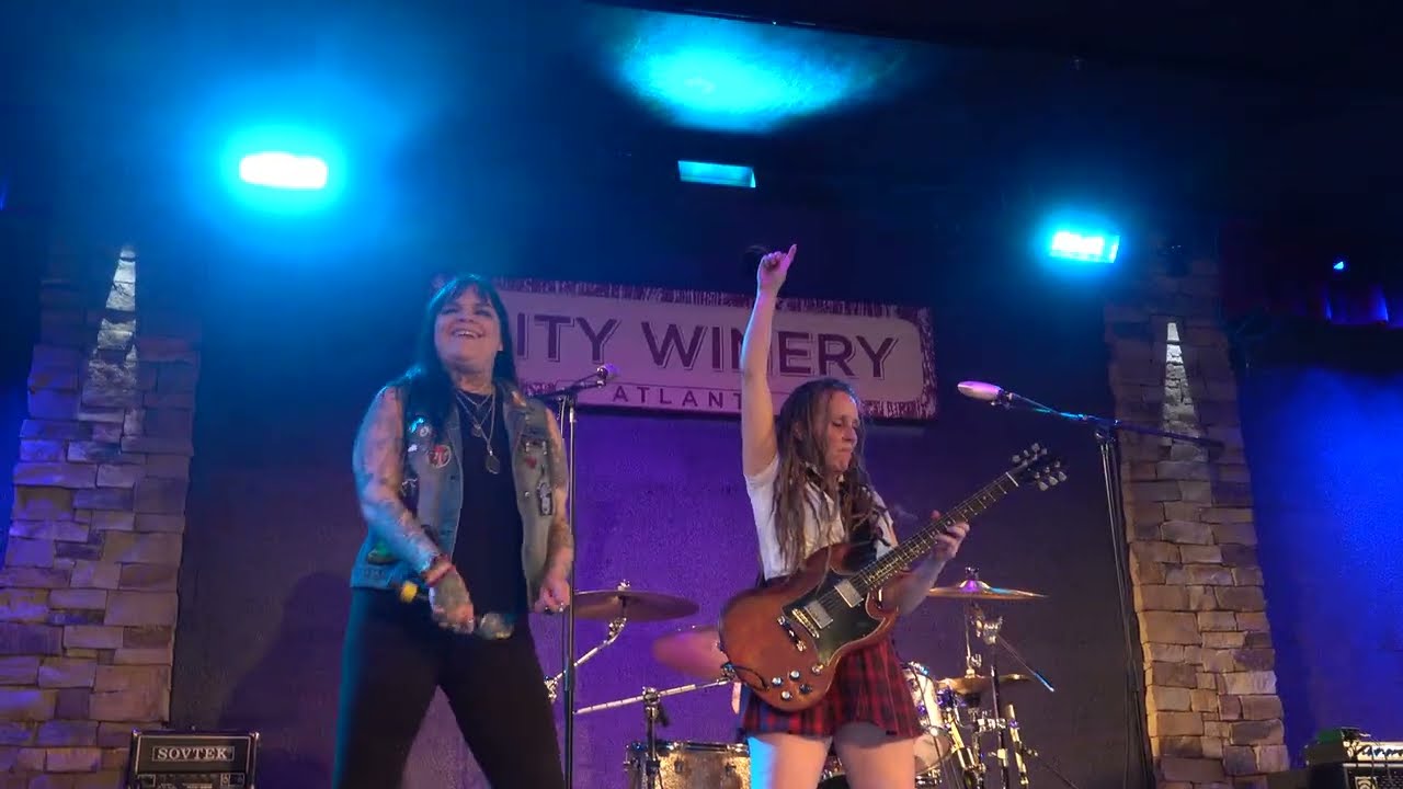 Hell's Belles, AC/DC Tribute - Thunderstruck FRONT ROW 4K (Atlanta 1/8/25)