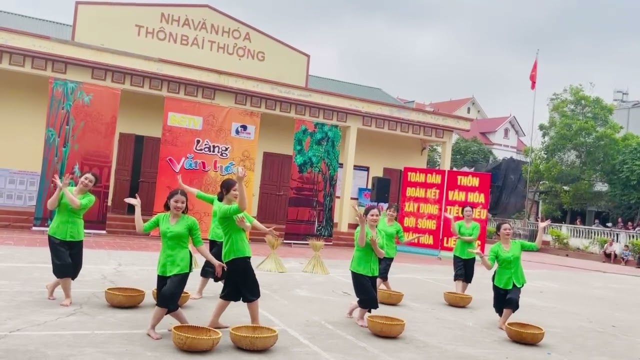 Múa Hạt thóc vàng / CLB KHÁNH VÂN- ĐOAN BÁI biểu diễn