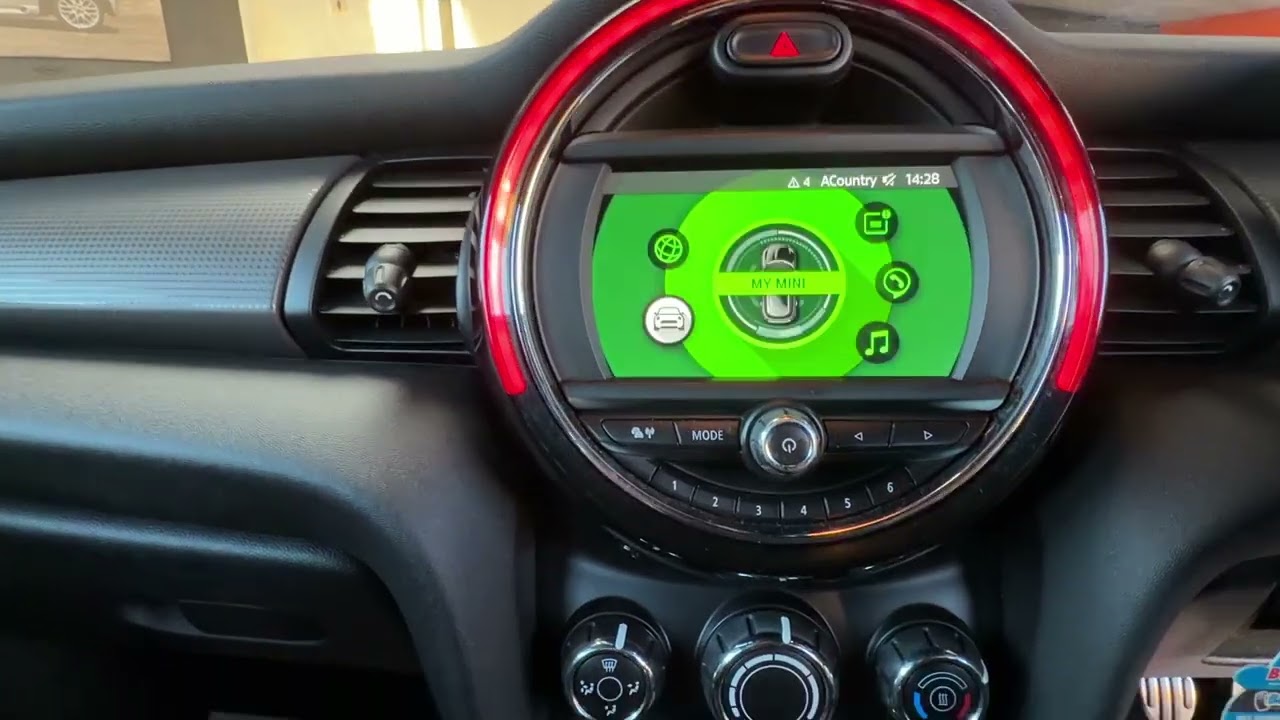 Mini Cooper 3-дверный 2018 года выпуска, цвет 