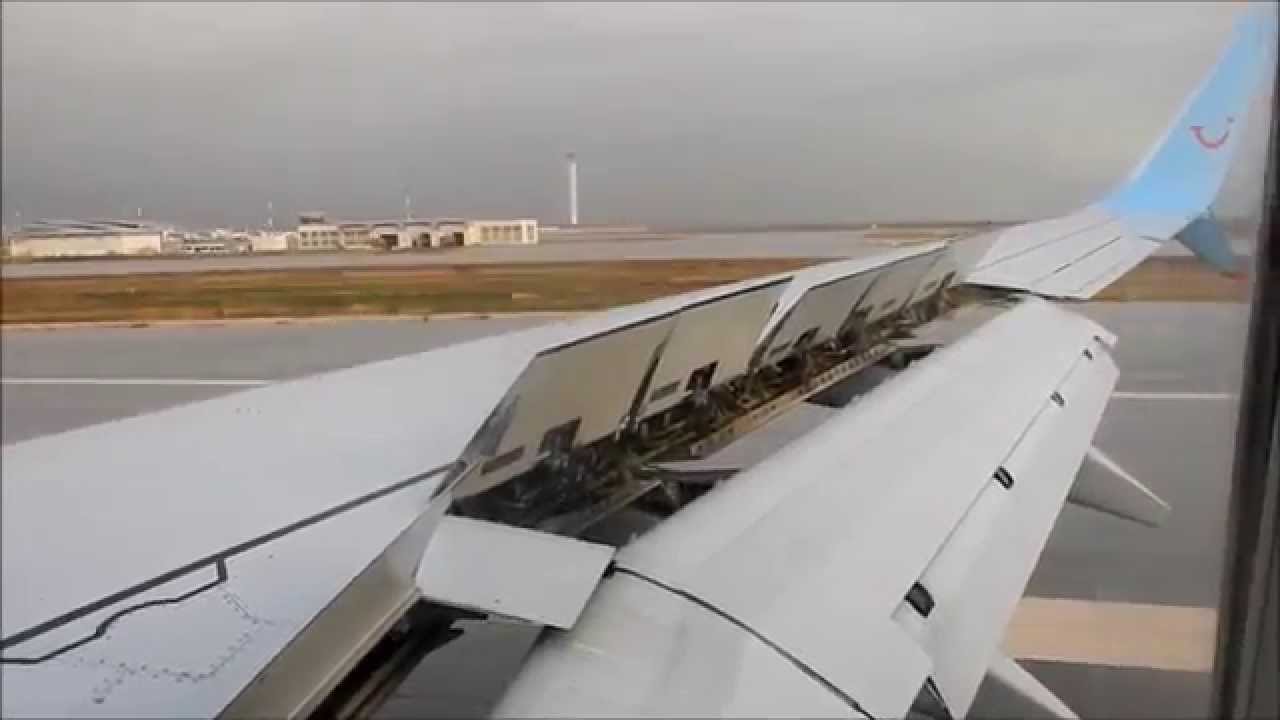 Arkefly Boeing 737-800 landing at Enfidha - Hammamet International Airport