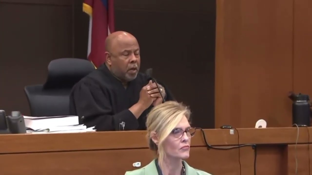 Перед арестом судья Глэнвилл сказал Брайану Стилу: «Это настолько серьёзно»