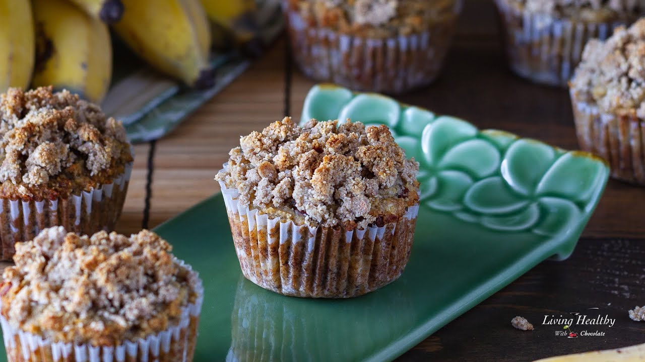 Healthy ALMOND FLOUR Banana Muffins (Gluten free, Paleo) With Crumb Topping!