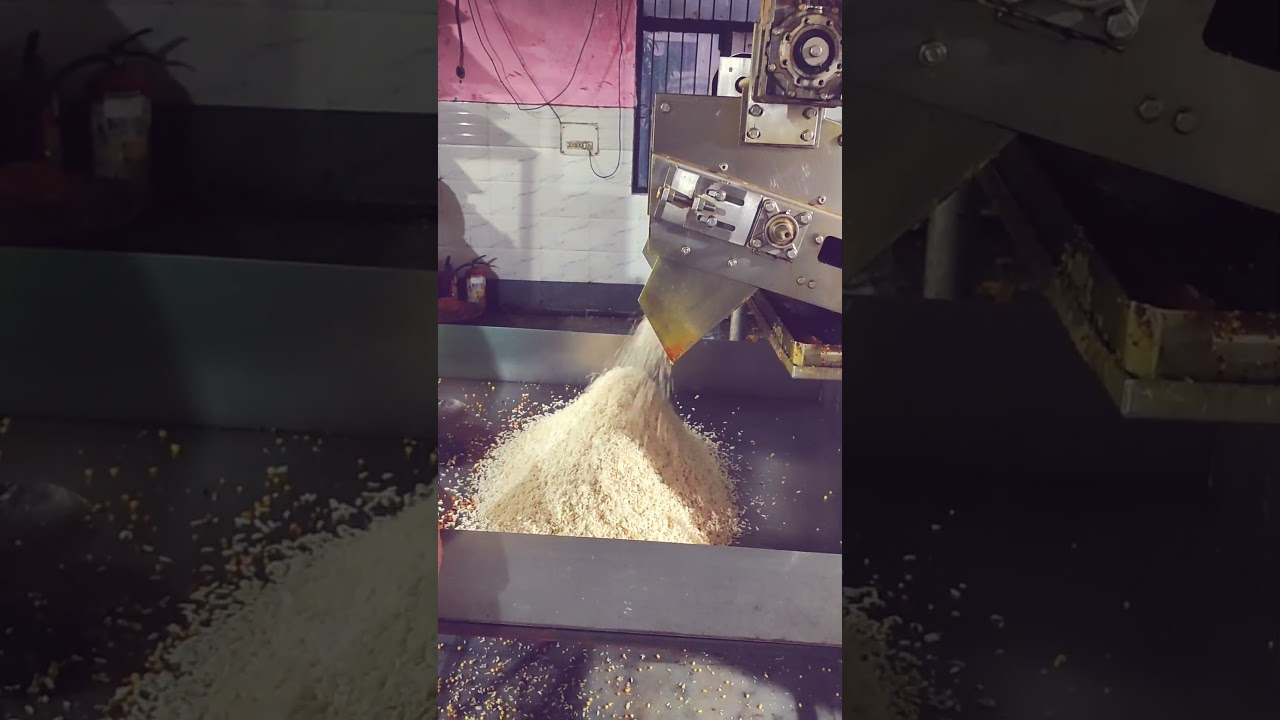 पोहा कैसे बनाते हैं । How Poha Making ? Fatten Rice Making😋