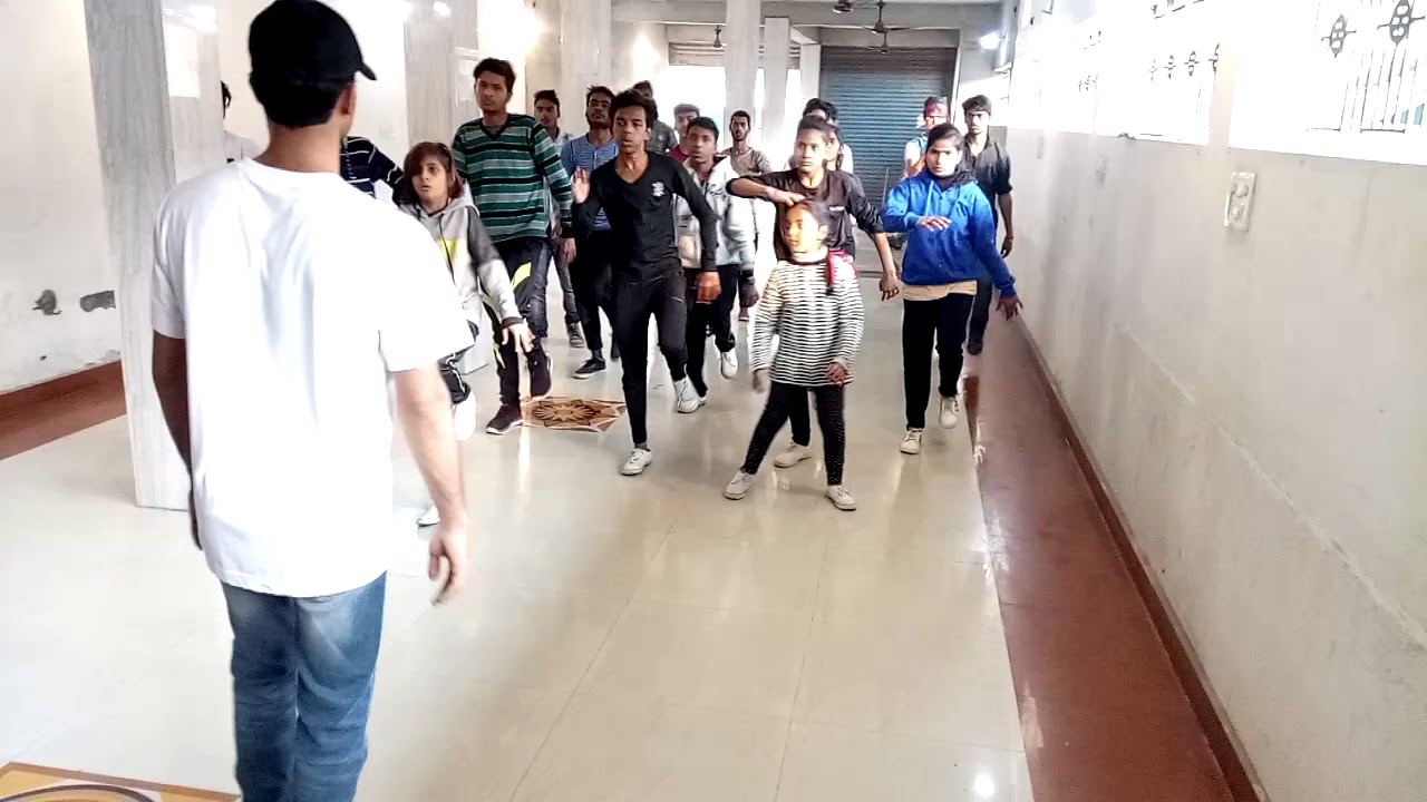 Popping workshop by achal bhatnagar  at_ Deoria Dance classes