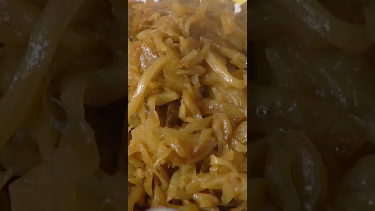 Капуста, тушенная в мультиварке с сушеными грибами