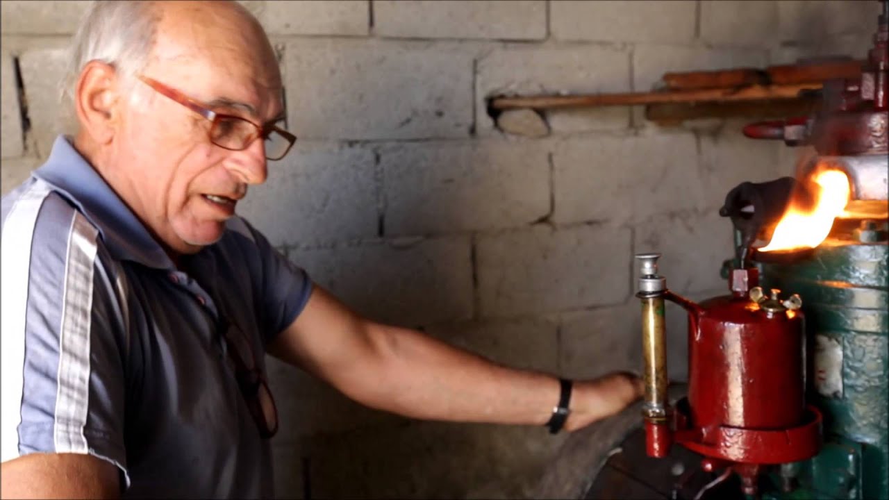 ΑΞΕΛΟΣ semi-diesel μηχανή