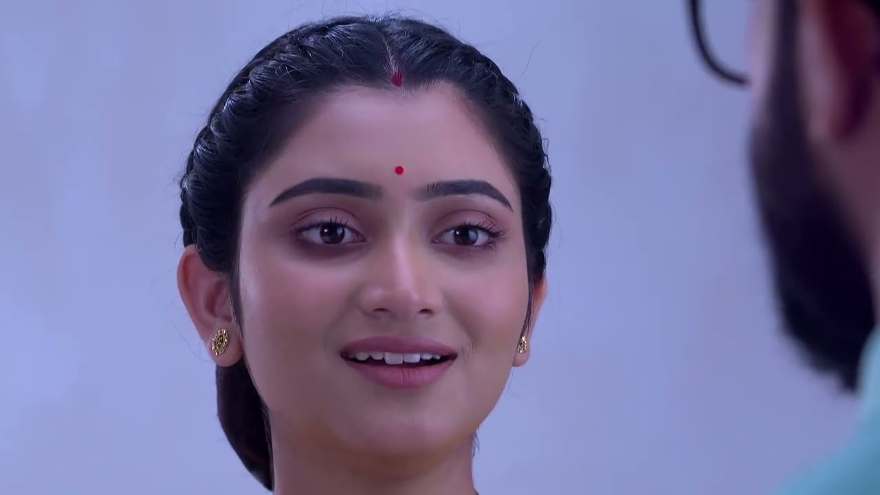 Jagadhatri - বাবনের সম্বন্ধে কী তথ্য জানালো মেনন ?