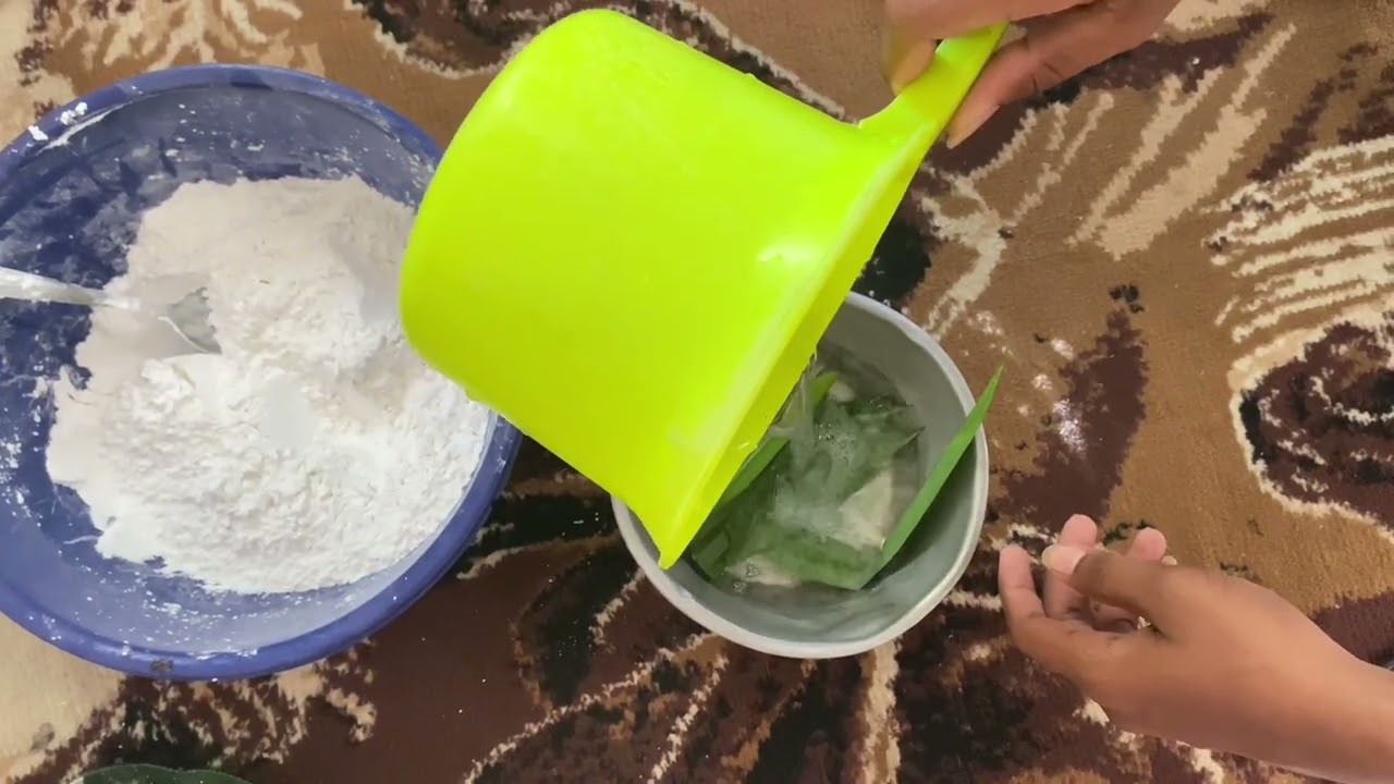 TUGAS UJIAN PRAKTEK (B.INDONESIA) MEMBUAT MAKANAN TRADISIONAL (KELEPON)