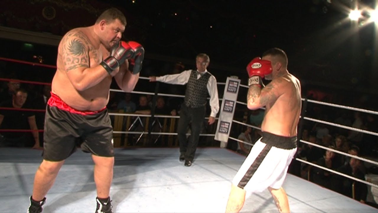 Classic Unlicensed Boxing - Man Mountain Gary Sayer Slaughters Opponent!