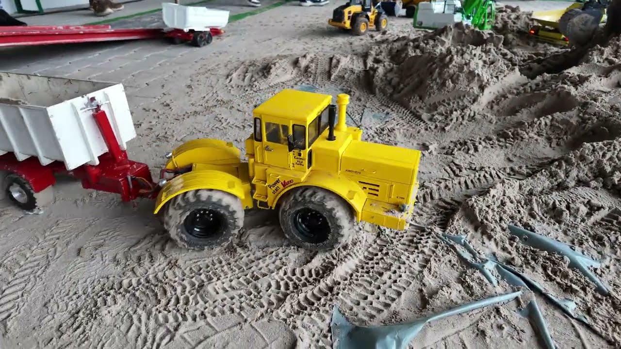 MEGA RC Trecker, UNFALL, MAIS SILAGE und Füllsand fahren! Lets Play RC Farming *51 4K