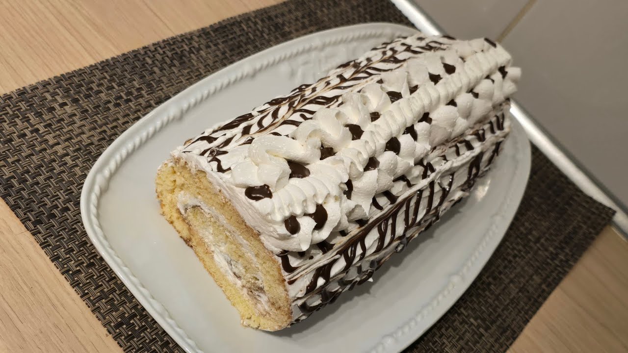 Bûche ou gâteau roulé crème chantilly vanille_ chocolat  بيش بكريمة الشنتيي بالفانيليا و الشكولا 