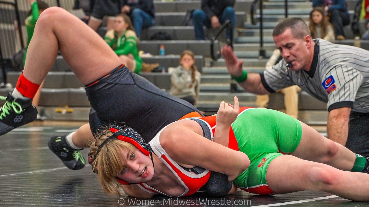 115 – Emily Lowrey {G} of LaSalle Peru IL vs. Izzy White {R} of Minooka IL