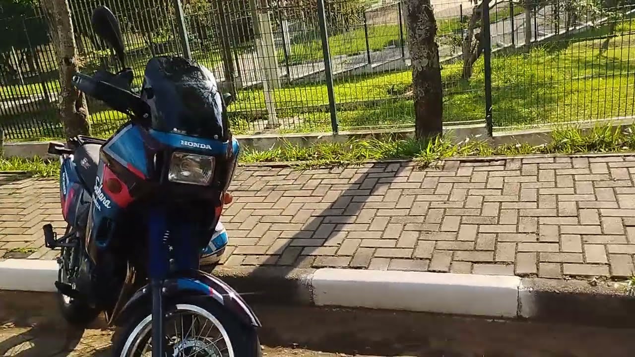 Nx 350 Sahara Motard, último vídeo 