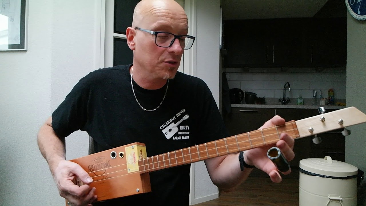 How to play cigar box in open G les 3