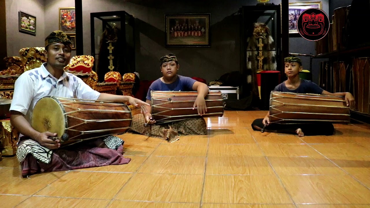Belajar Pola Kekendangan Tabuh Telu Lelambatan