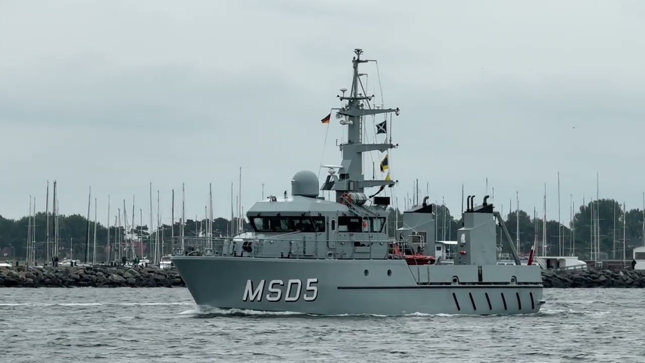 HIRSHOLM MSD 5 verl&auml;sst Rostocker Hafen 5.6.2025 zum Ostseeman&ouml;ver Baltic Operations / BALTOPS 2025