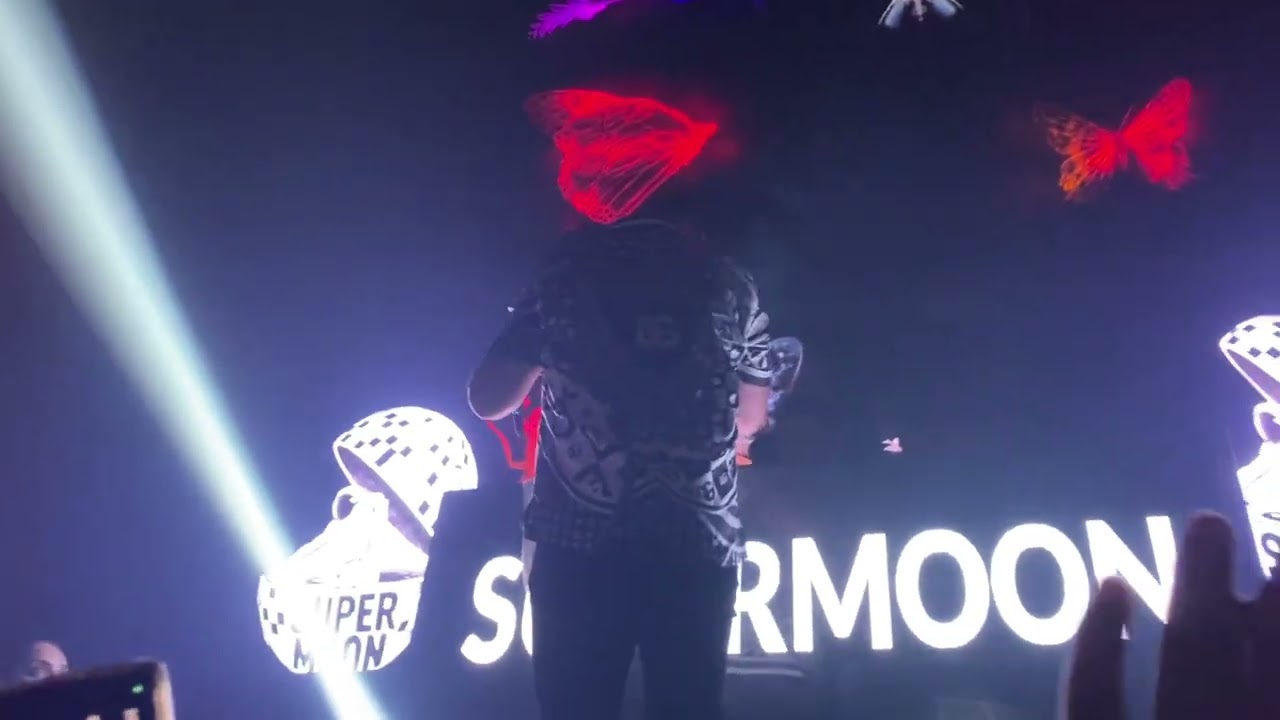 Satisfya live by Imran Khan India 2022 #satisfya #imrankhansongs #imrankhan #mumbai