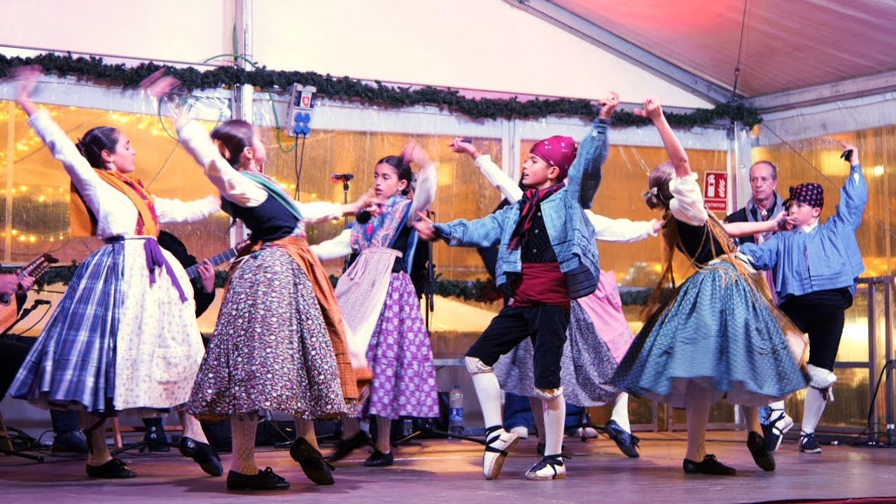 Navidad Zaragoza  2025 escuela de jotas Raíces de Aragón infantiles