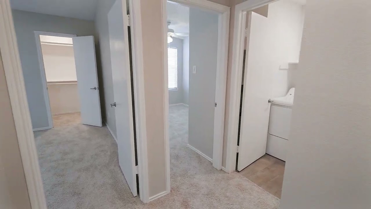 Wray North Dallas Apartments in Dallas Texas - wraynorthdallas.com - 2BD 1.5BA Townhome For Rent