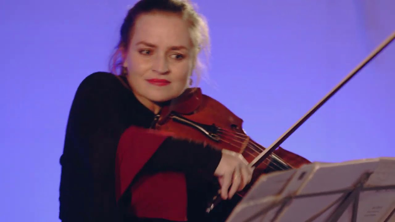 Kokas Katalin &eacute;s Kelemen Barnab&aacute;s: Tang&oacute; k&eacute;t br&aacute;cs&aacute;ra (Csemiczky Mikl&oacute;s)