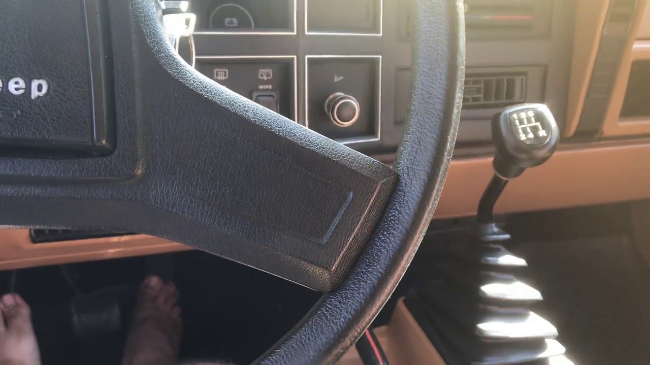 1986 Jeep Cherokee Cold Start and Drive