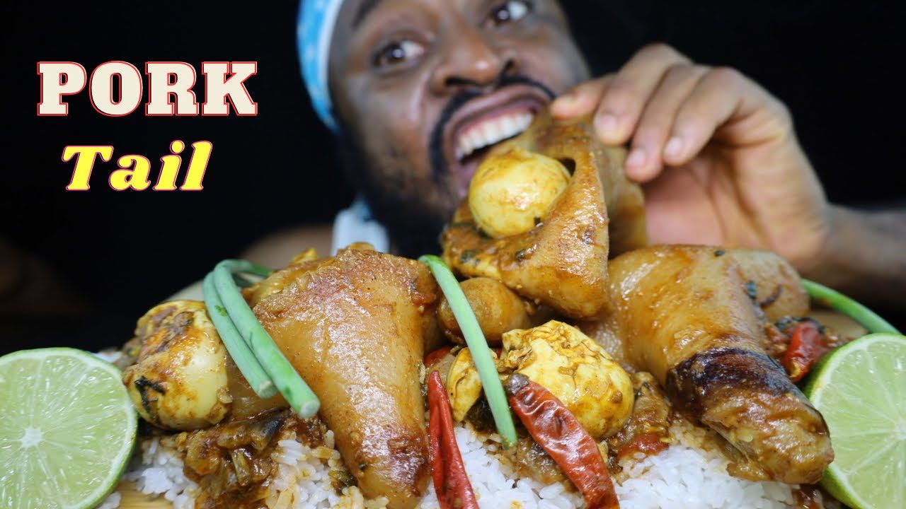 Mukbang Asmr Fatty PorkTail & Massive PorkEar Curry Rice in South East Asian Food Style.