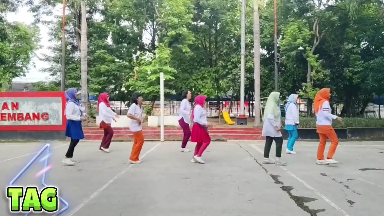 Salah Jatuh Hati Line Dance Demo by CERIA Class