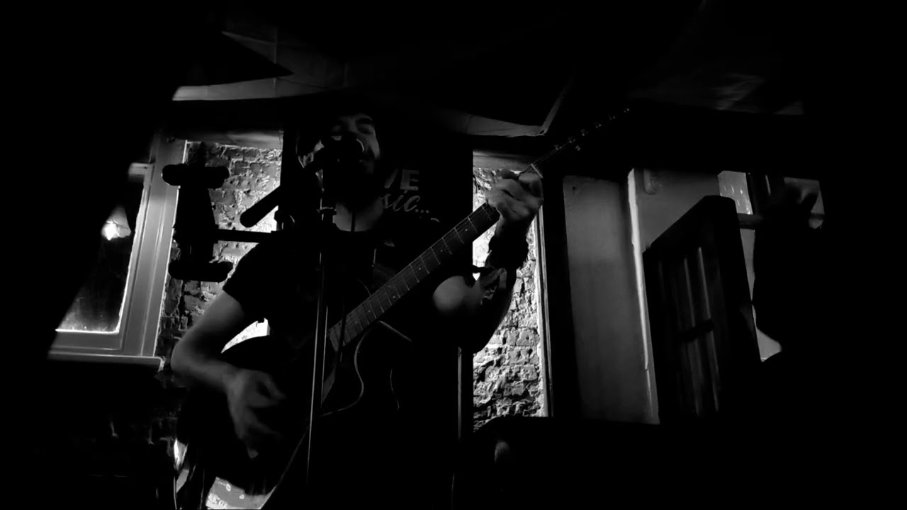 A bloody GORGEOUS set from Jimi Strange at Jaque Seviour's Open Mic at Langtry's 