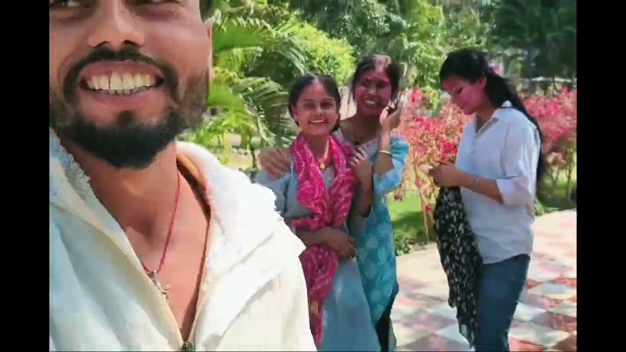 #viral reels 🤪 public reaction Happy Holi 🫟