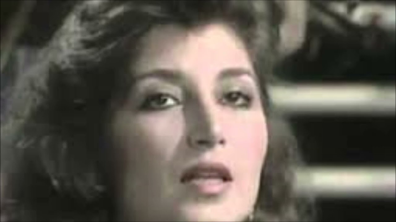 Selma Sağbaş   Dün gece bir bezm-i meyde âh edip anmış beni (arapgirlisaffet)