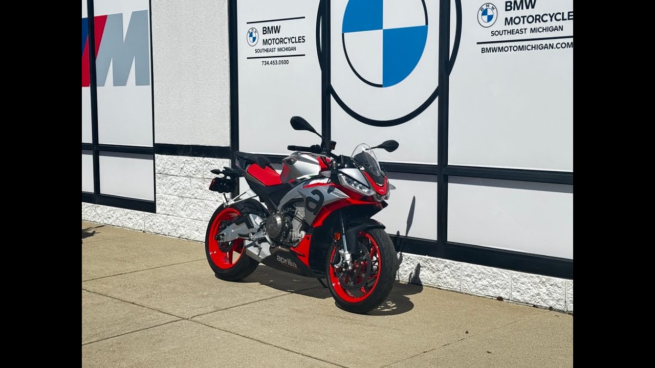 Walk around 2022 Aprilia Tuono 660