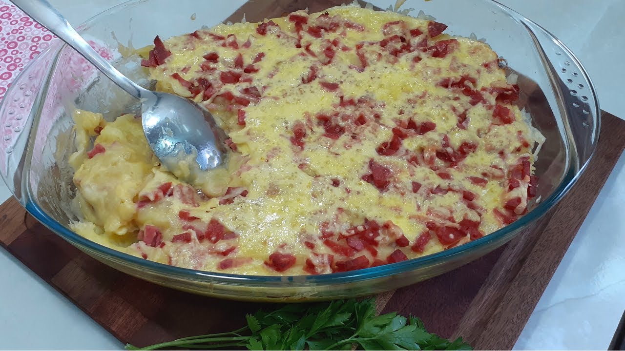 Purê de mamdioca com calabresa_prático 