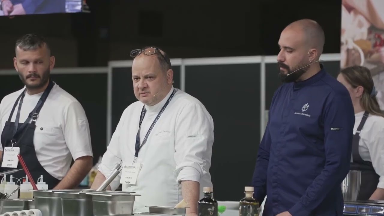 LIVE COOKING - Αλέξανδρος Κοσκινάς: Chef στην Taverna 37 του Four Seasons Astir Palace Athens