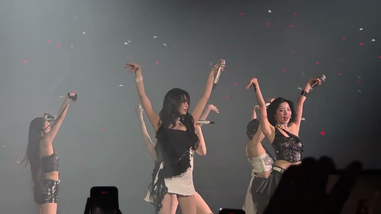 BABYMONSTER - Sheesh (OT6 Ver No Rami) Live Hello Monsters Asia Concert Singapore 250517 Fancam