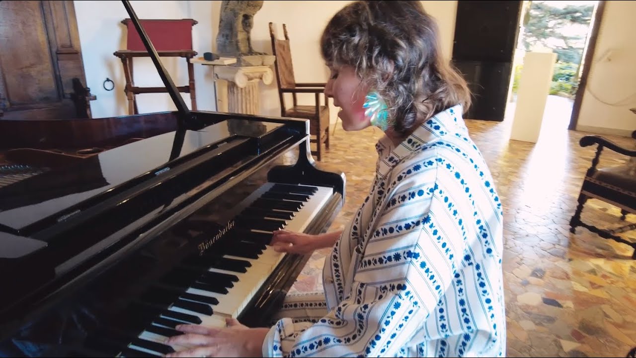 Iiris Viljanen – After Obertraun (Sunset Session at Villa San Michele, Capri)