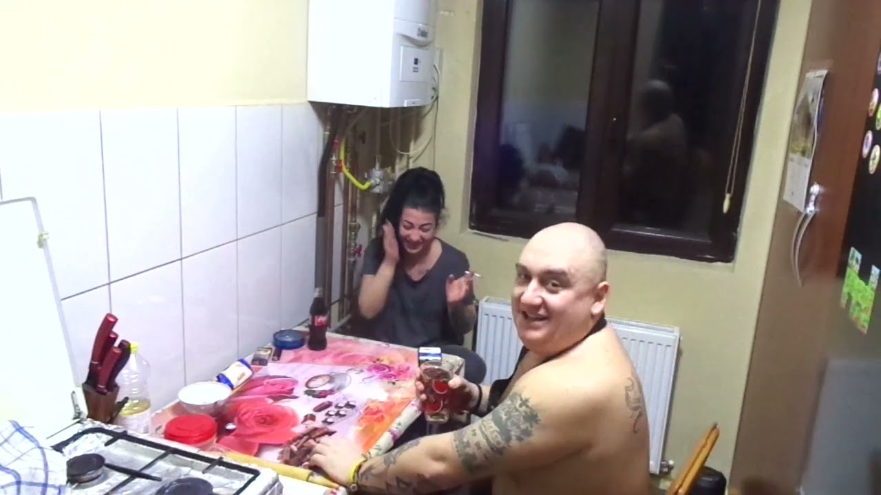 Pizza de casă la Coco și Roxi 🍕🍕🍕 (Ep.114)