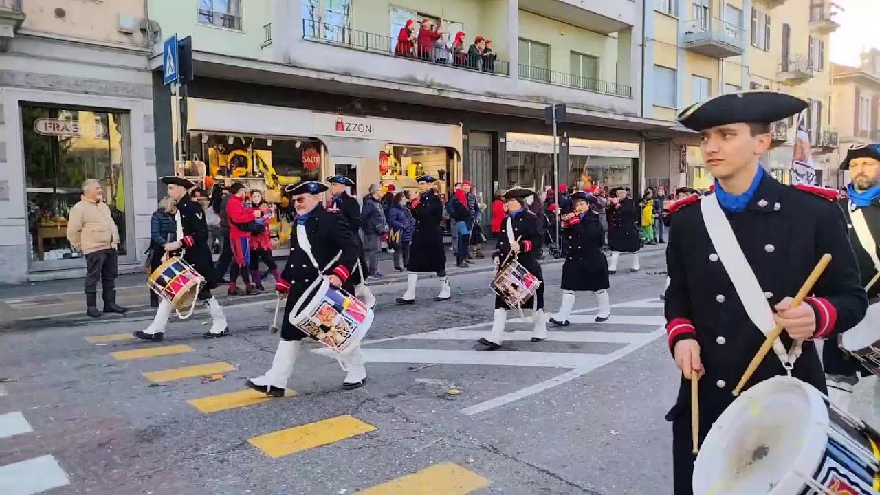 🔴LIVE ORA - in diretta da Ivrea la battaglia delle arance del carnevale storico