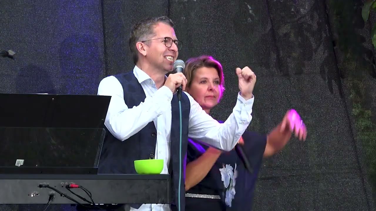 Die süßesten Früchte  -   Petra Brandl & Poldi Denk