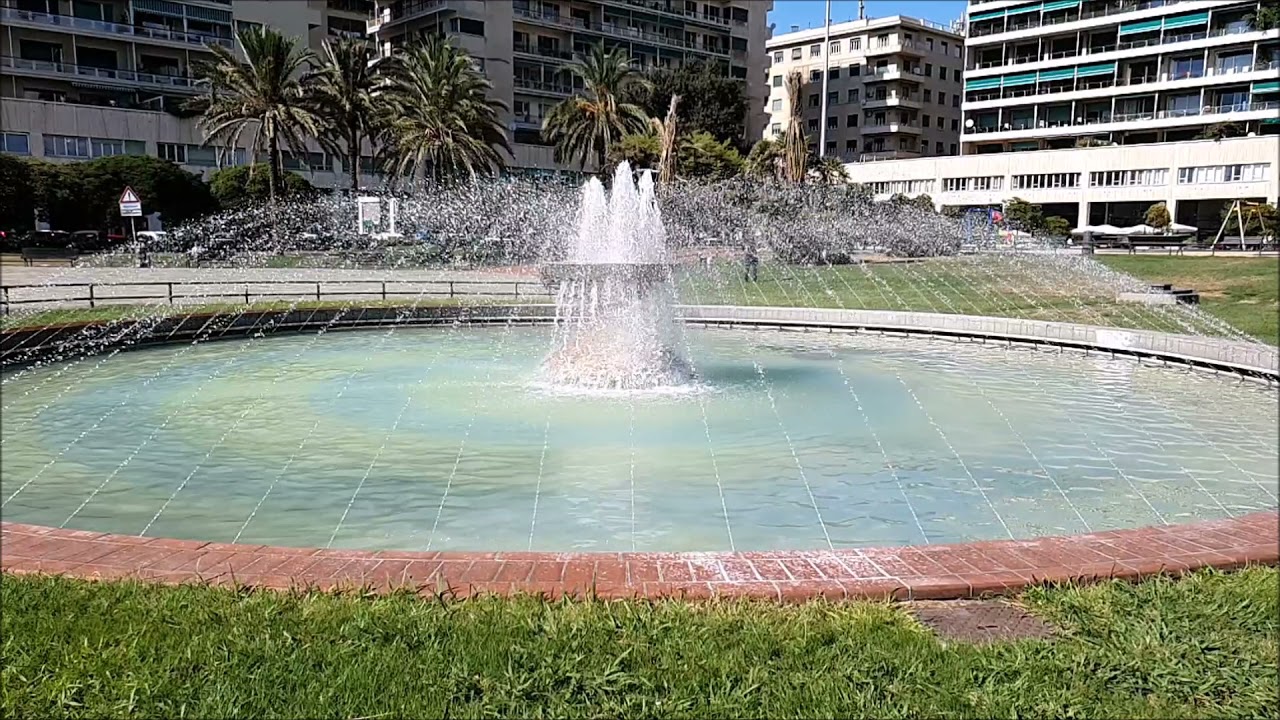 Fontana Piazza Rossetti Genova