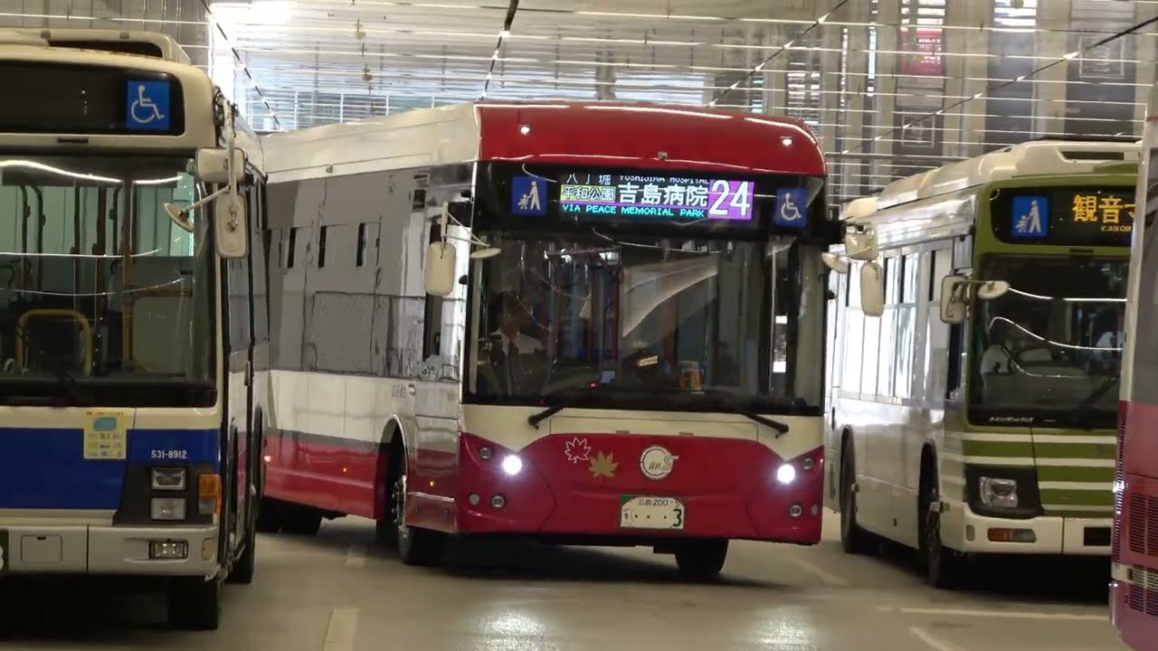 広島駅南口バスのりば 　広島交通･広島バス･広電バスなど　EV Motors JapanのEVバスや今では珍しくなったロール式行先表示バスも出ます